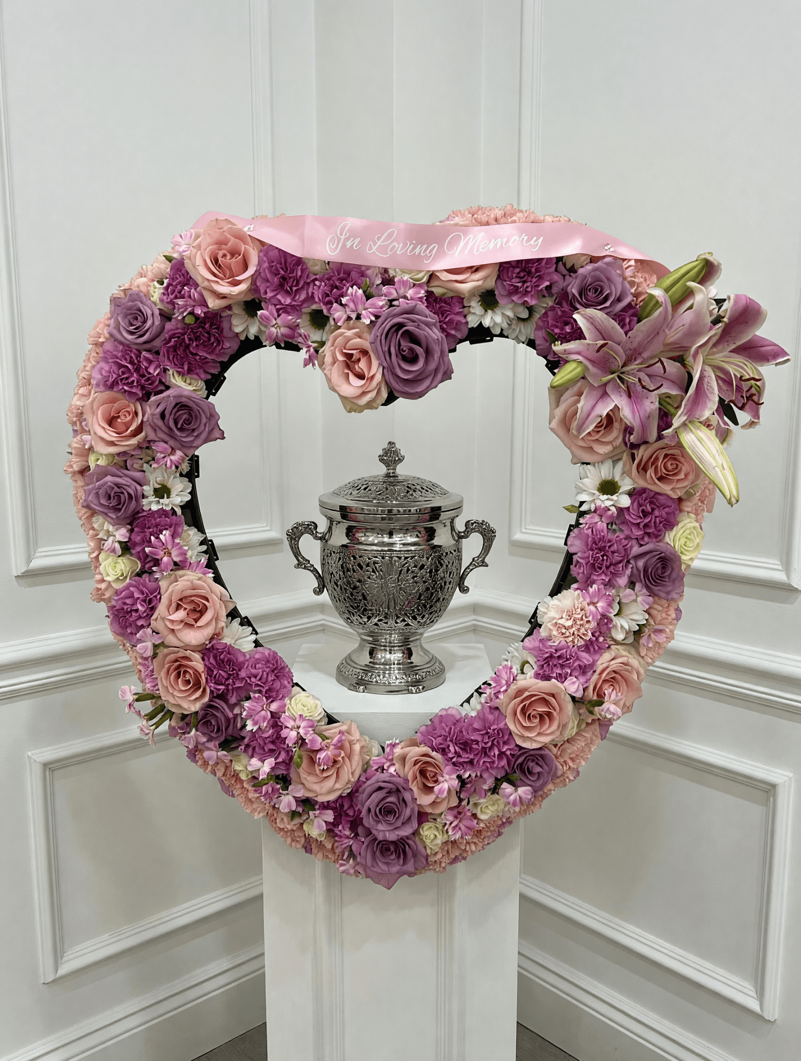 The Signature Heart Tribute — composed by Les Fleur Company