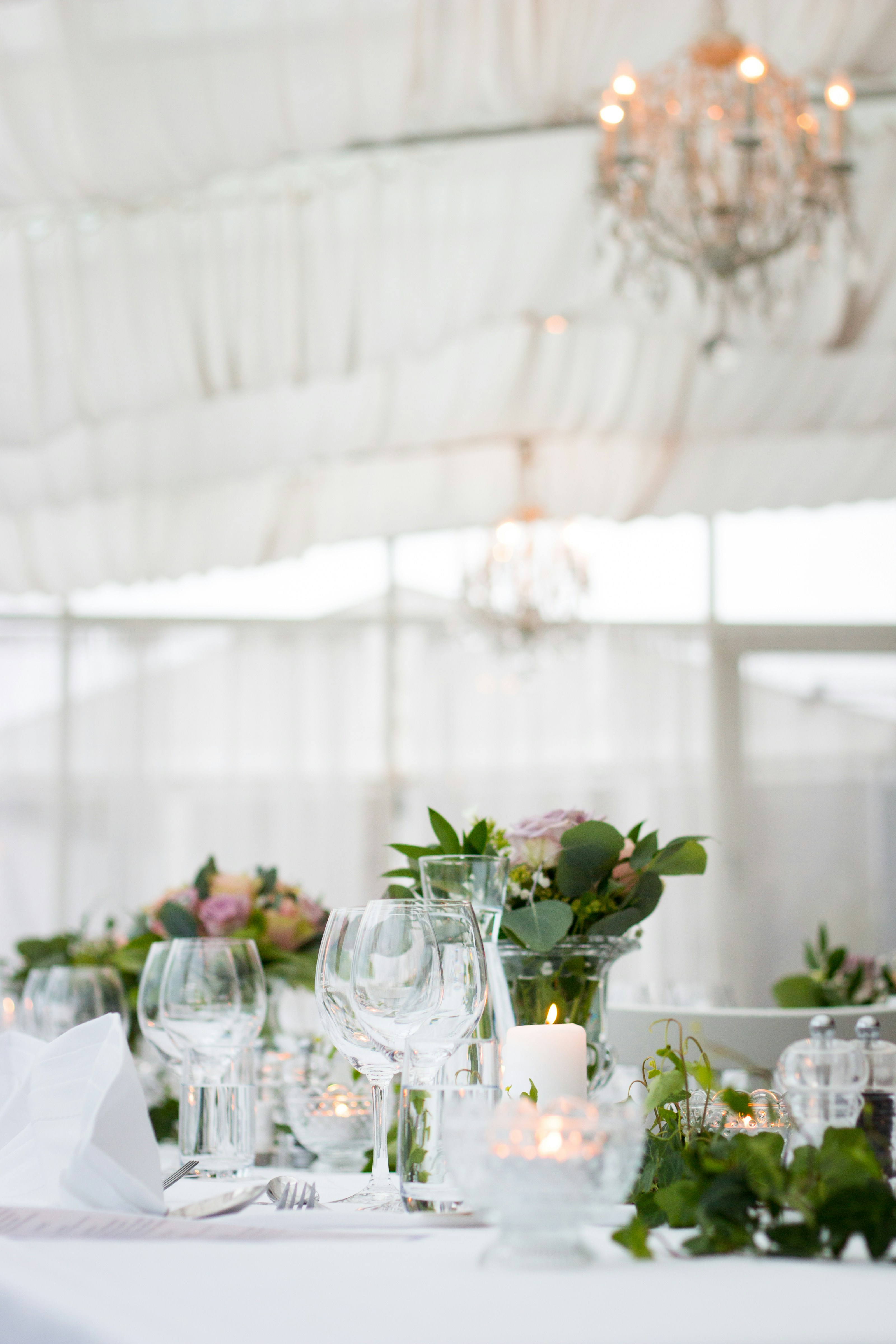 Creating a Timeless Floral Composition: 5 Essential Principles for Eternally Elegant Wedding Arrangements
